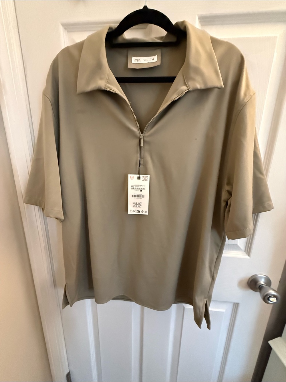 Zara Men Short Sleeve Zip Polo in Taupe